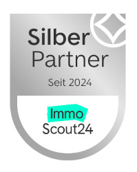 2024_Silber_Badge_transparent-container-199x250.jpg